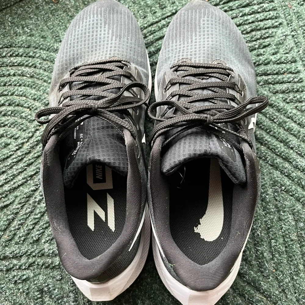 Nike Men’s Air Pegasus 39 Road Running Shoes Black White Size 11 - Picture 2 of 6